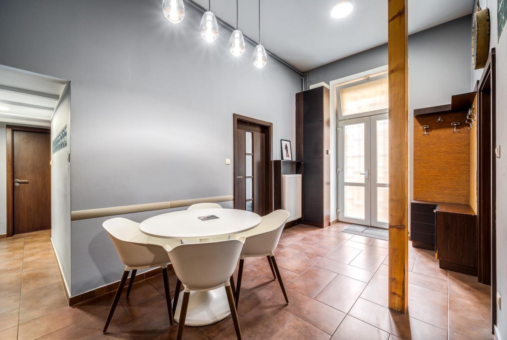 Oktogon Four Residence Будапеща Екстериор снимка