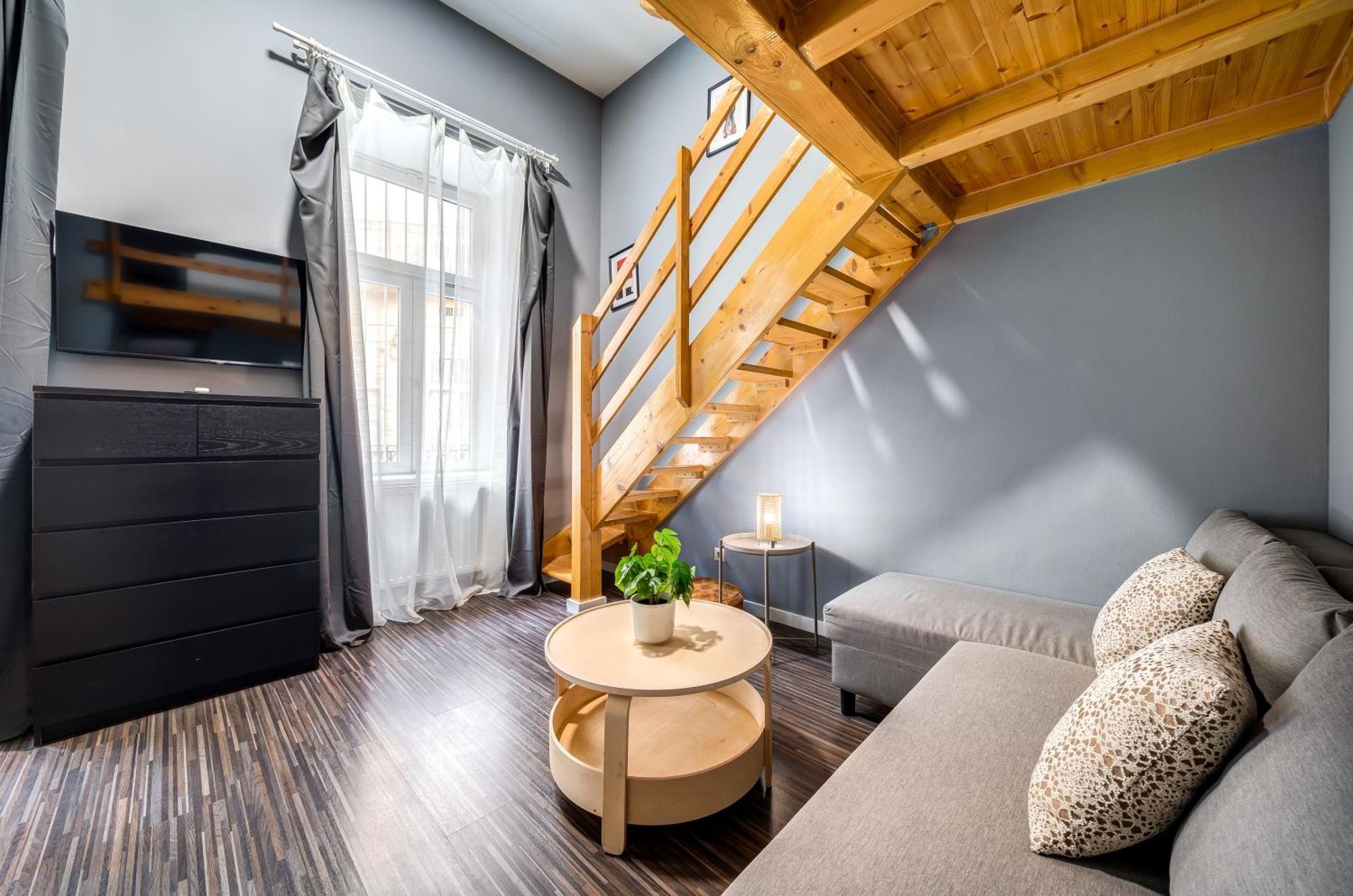 Oktogon Four Residence Будапеща Екстериор снимка