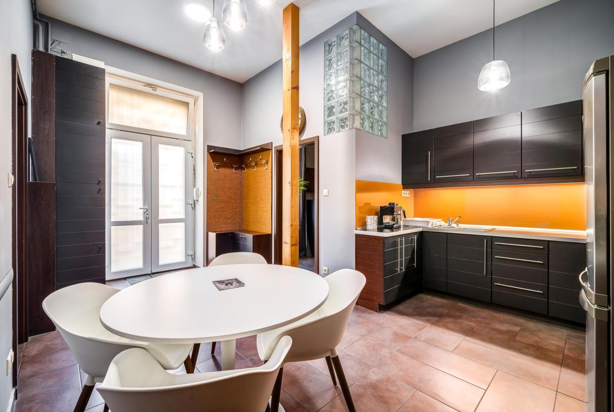 Oktogon Four Residence Будапеща Екстериор снимка